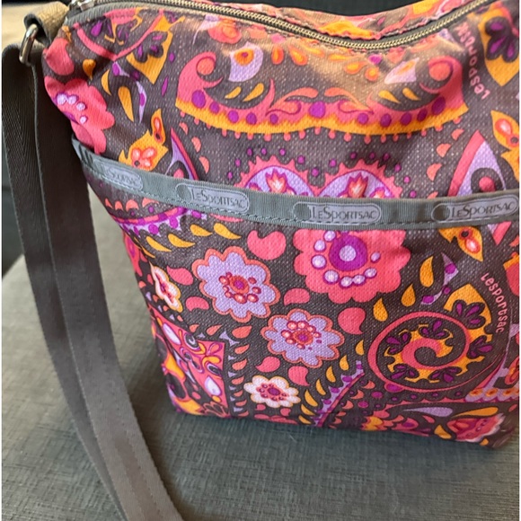 LeSportsac Floral Crossbody/Shoulder Bag - Picture 2 of 8